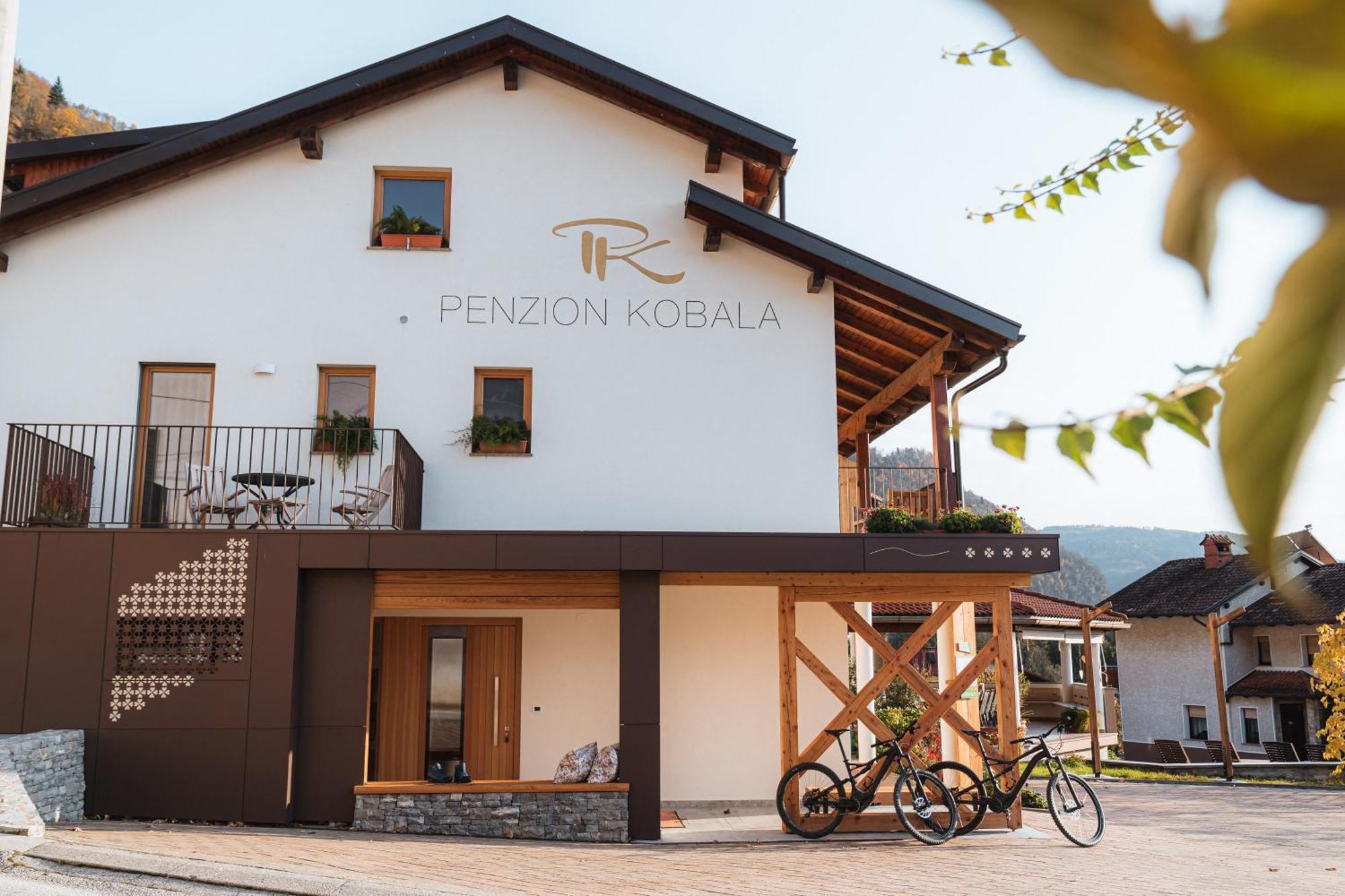Hotel Penzion Kobala Tolmin Exterior foto