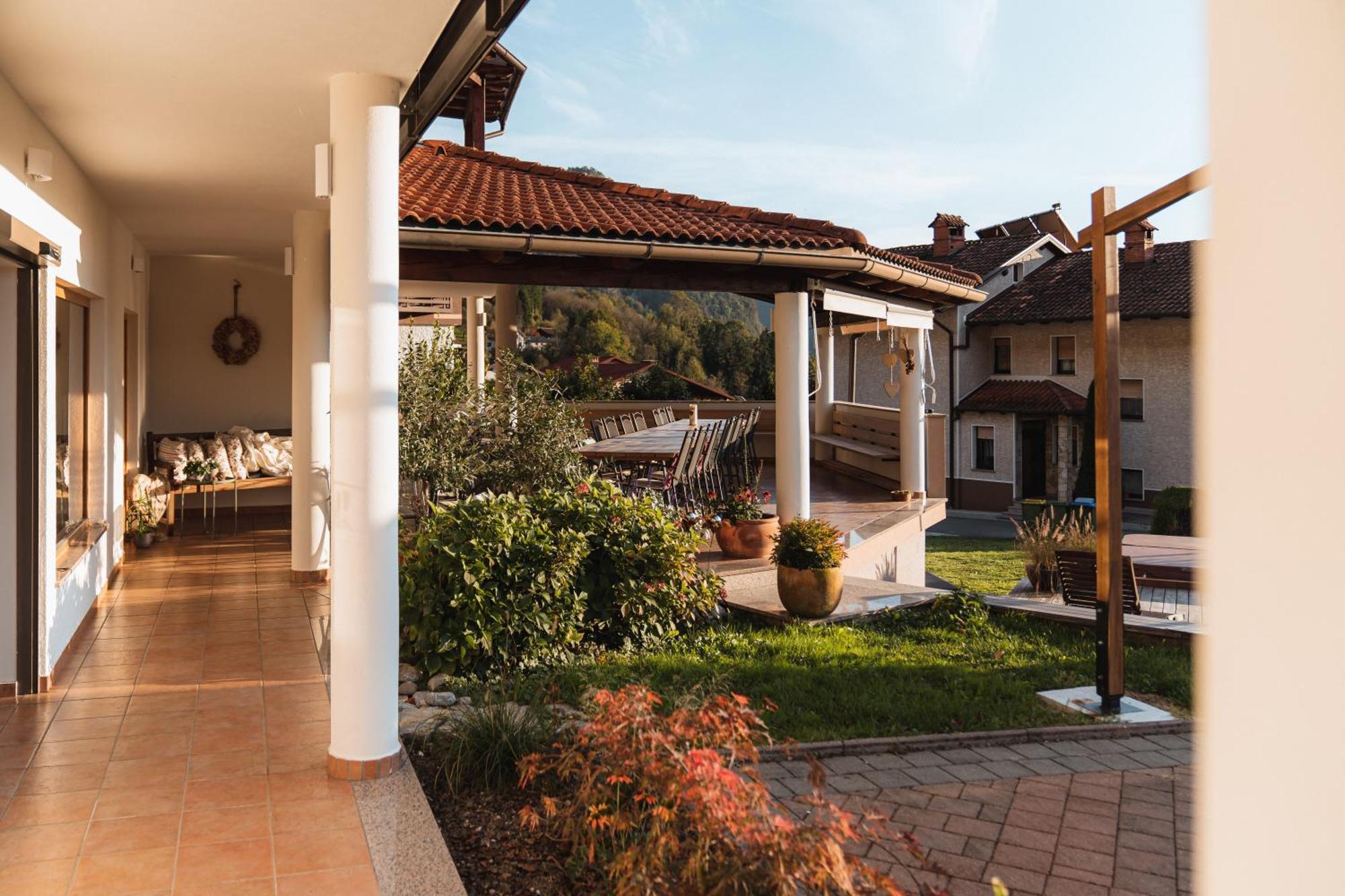Hotel Penzion Kobala Tolmin Exterior foto